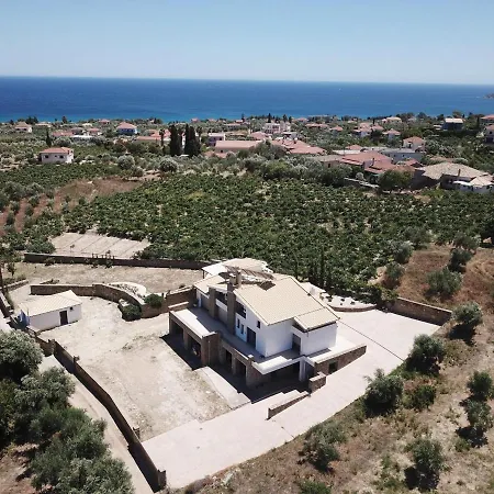 Апартаменты Assini View